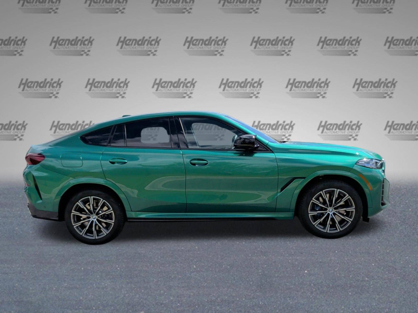 BMW X6 M60i