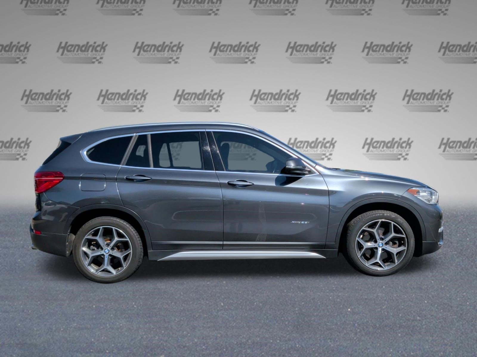 2017 BMW X1 xDrive28i photo 4
