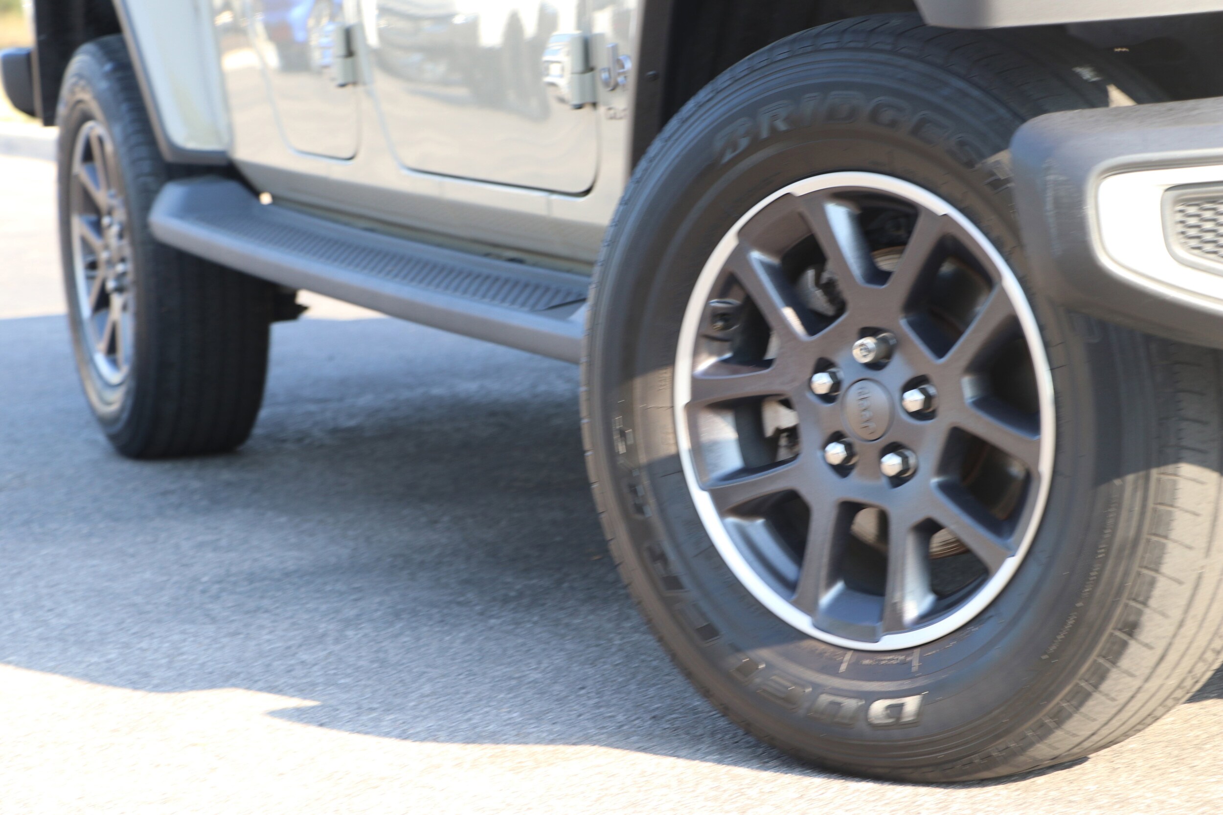 2022 Jeep Gladiator Overland photo 3