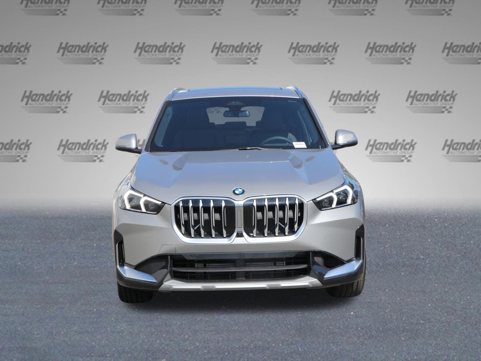 2026 BMW X1 xDrive28i photo 3