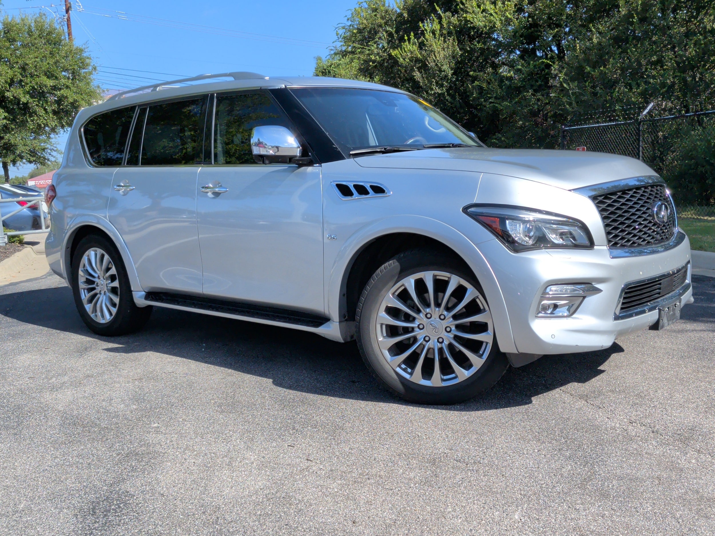 INFINITI QX80