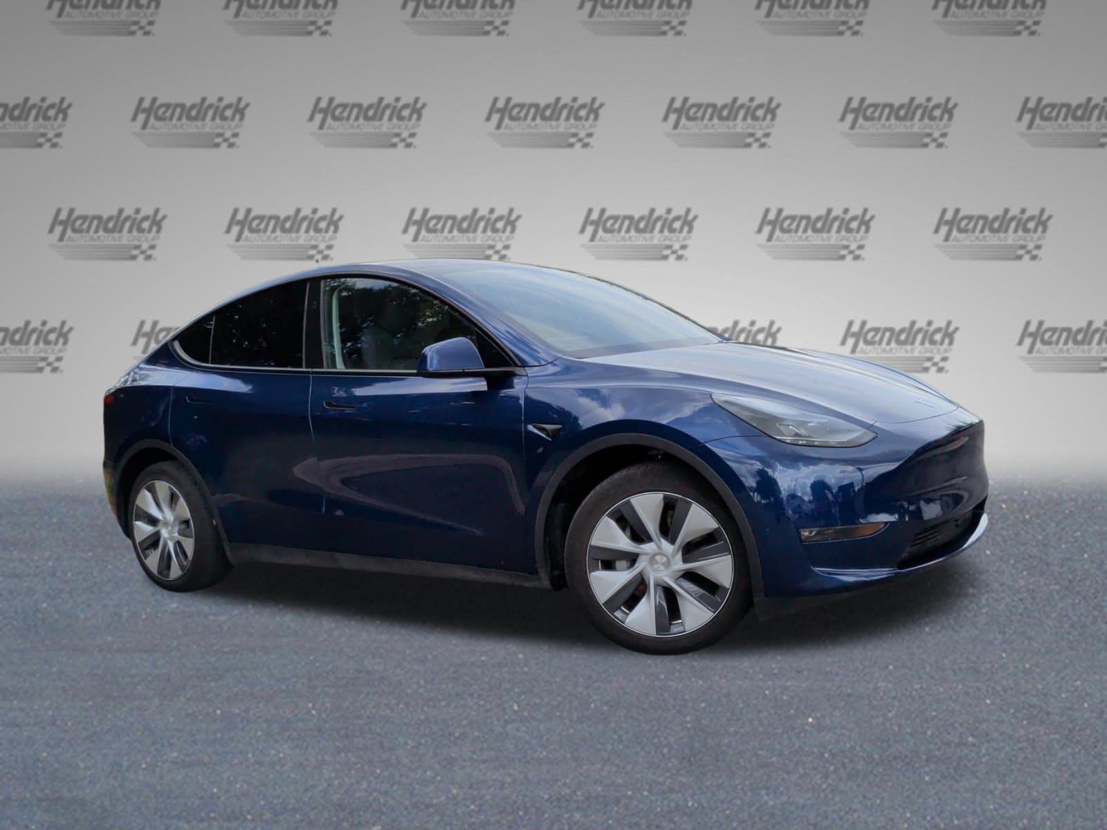 Used 2024 Tesla Model Y Long Range with VIN 7SAYGDEE2RF003851 for sale in Austin, TX