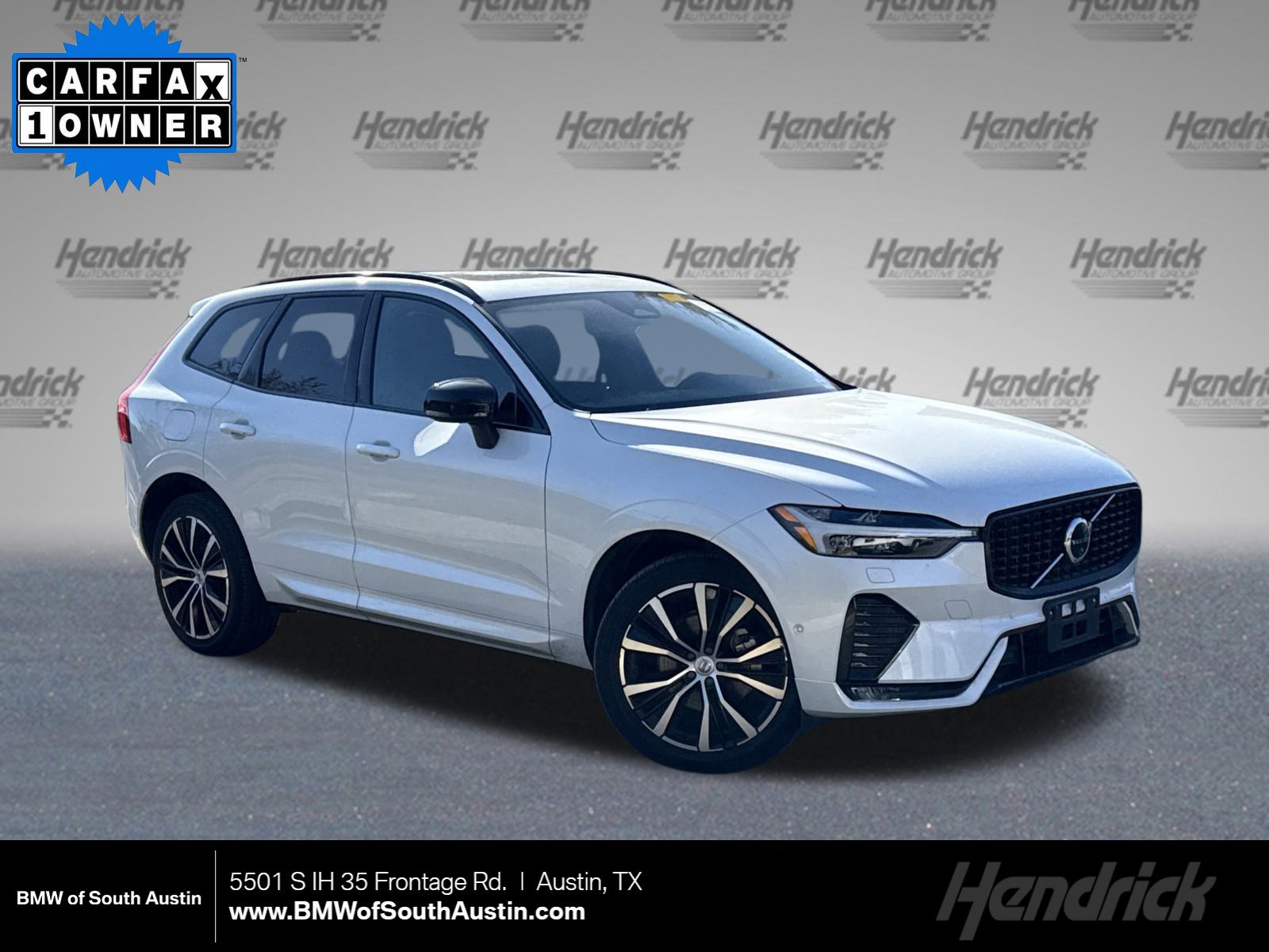 2025 Volvo XC60 Plus's photo
