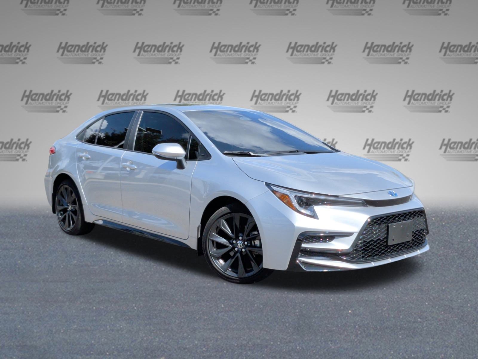 2025 Toyota Corolla Hybrid SE photo 2