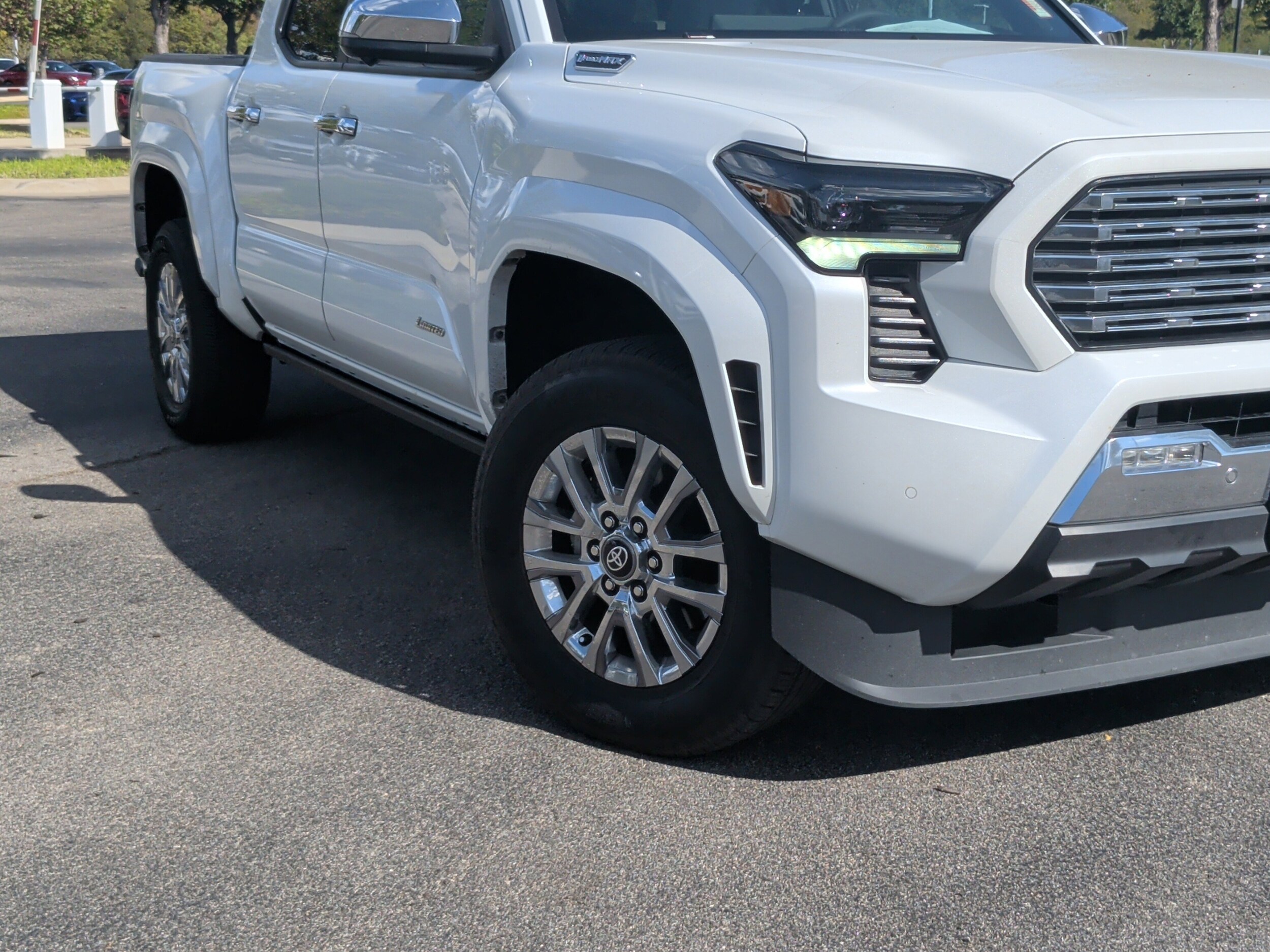 2024 Toyota Tacoma photo 3