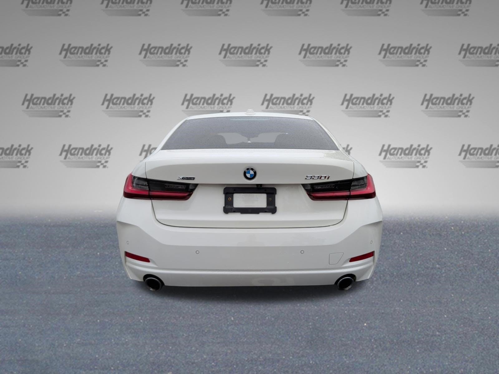 2023 BMW 330i 330i xDrive photo 3