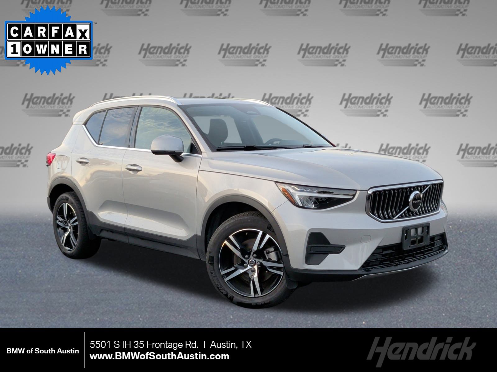 2025 Volvo XC40 Core