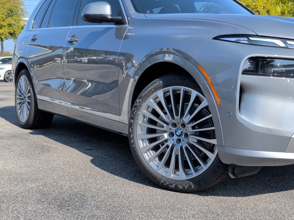 New 2026 BMW X7 xDrive40i SUV