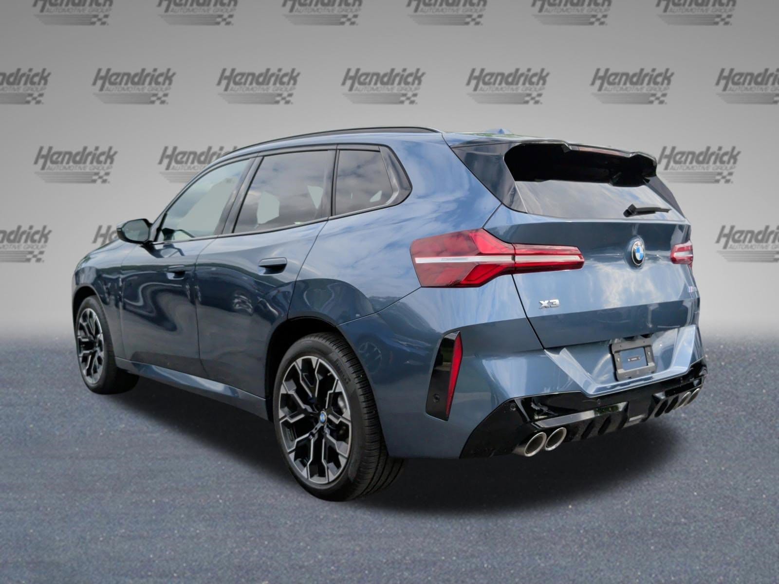 2025 BMW X3 M50 xDrive photo 3