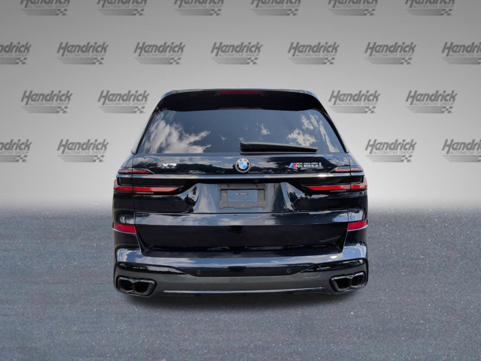 2024 BMW X7 M60i photo 3