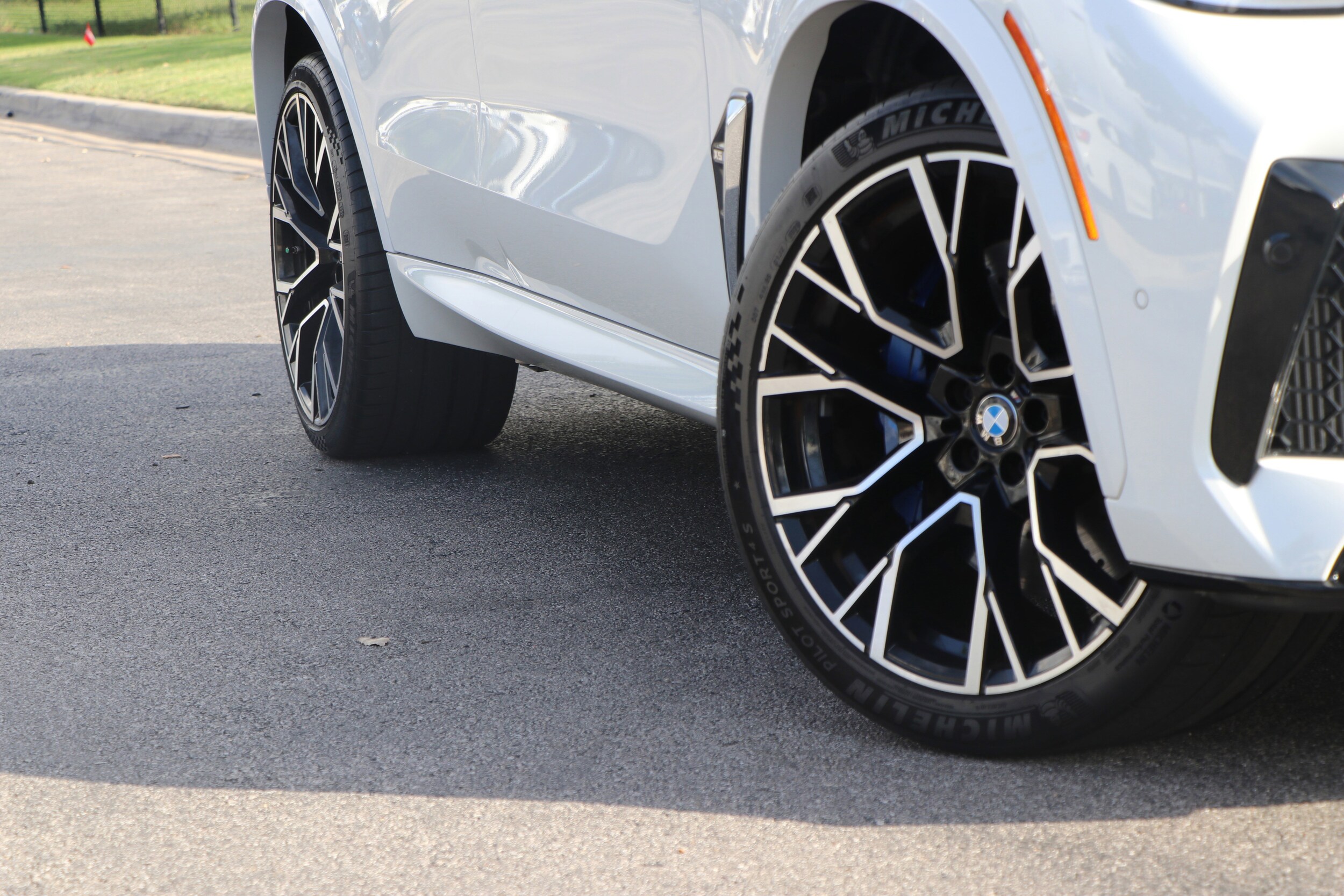 2021 Bmw X5 M photo 3
