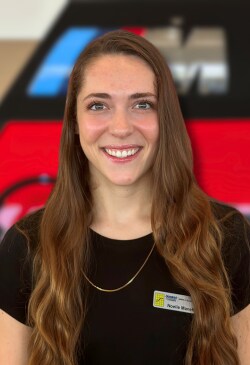 Staff member Noelle Manelis from ID_eba210d1f2ba