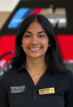 Staff member Khushi Patel from ID_65d509d831ce