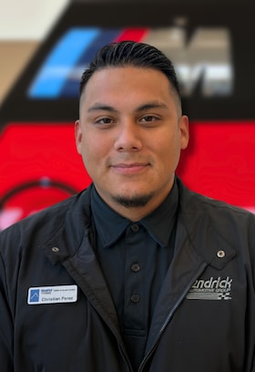 Staff member  Christian Perez from ID_af9c1299e251