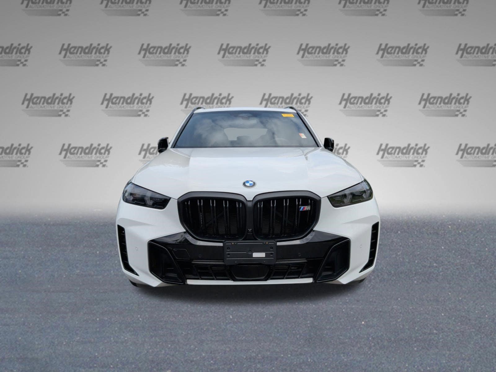 BMW X5 M60i