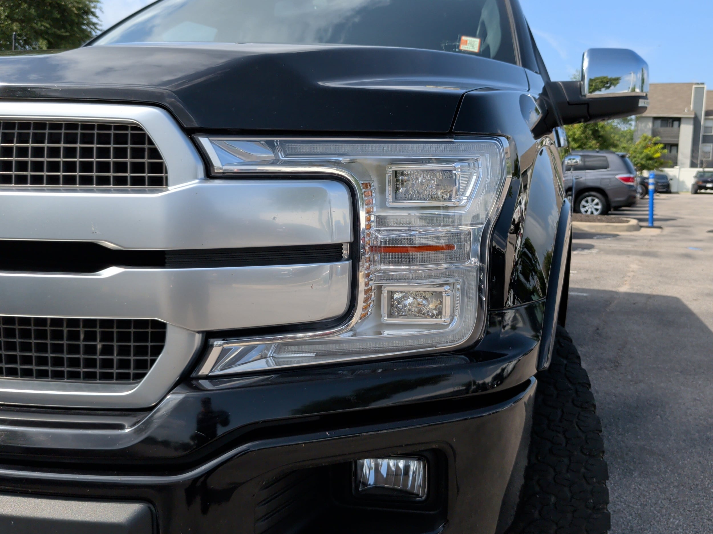 Ford F-150 Platinum 4WD SuperCrew