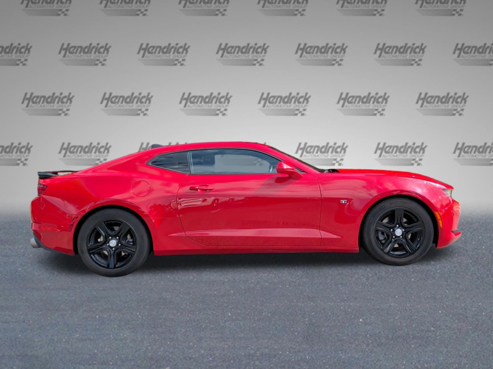 2023 Chevrolet Camaro 1LT photo 5