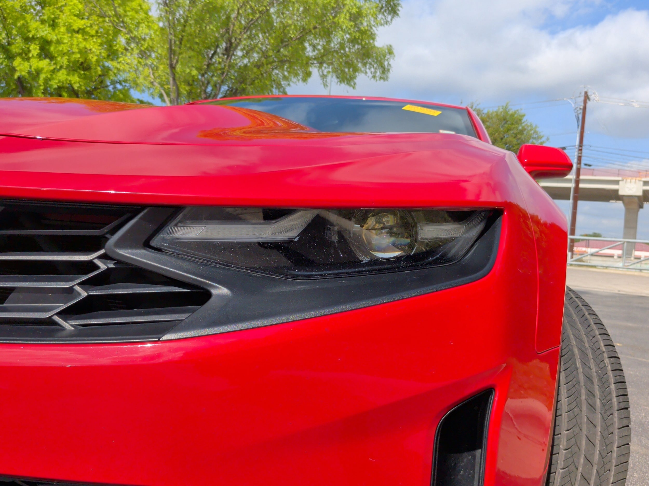2023 Chevrolet Camaro 1LT photo 2