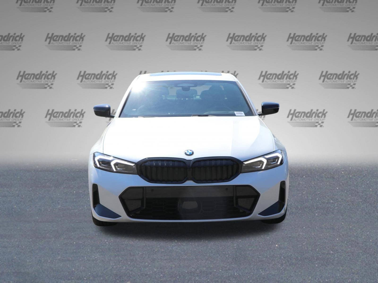 2025 BMW 330i 330i photo 3
