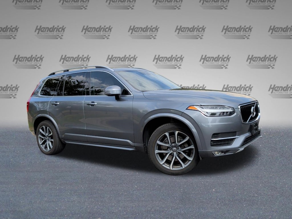 Used 2017 Volvo XC90 Momentum SUV