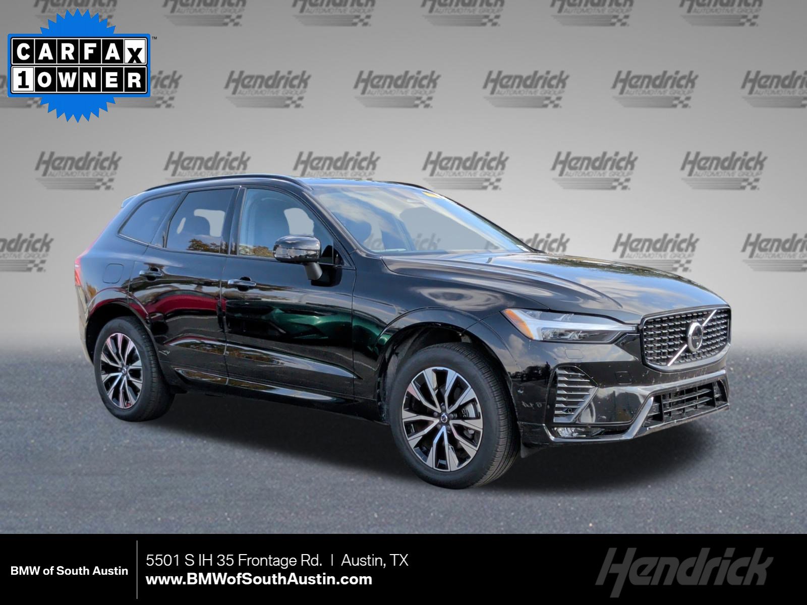 2025 Volvo XC60 Plus's photo