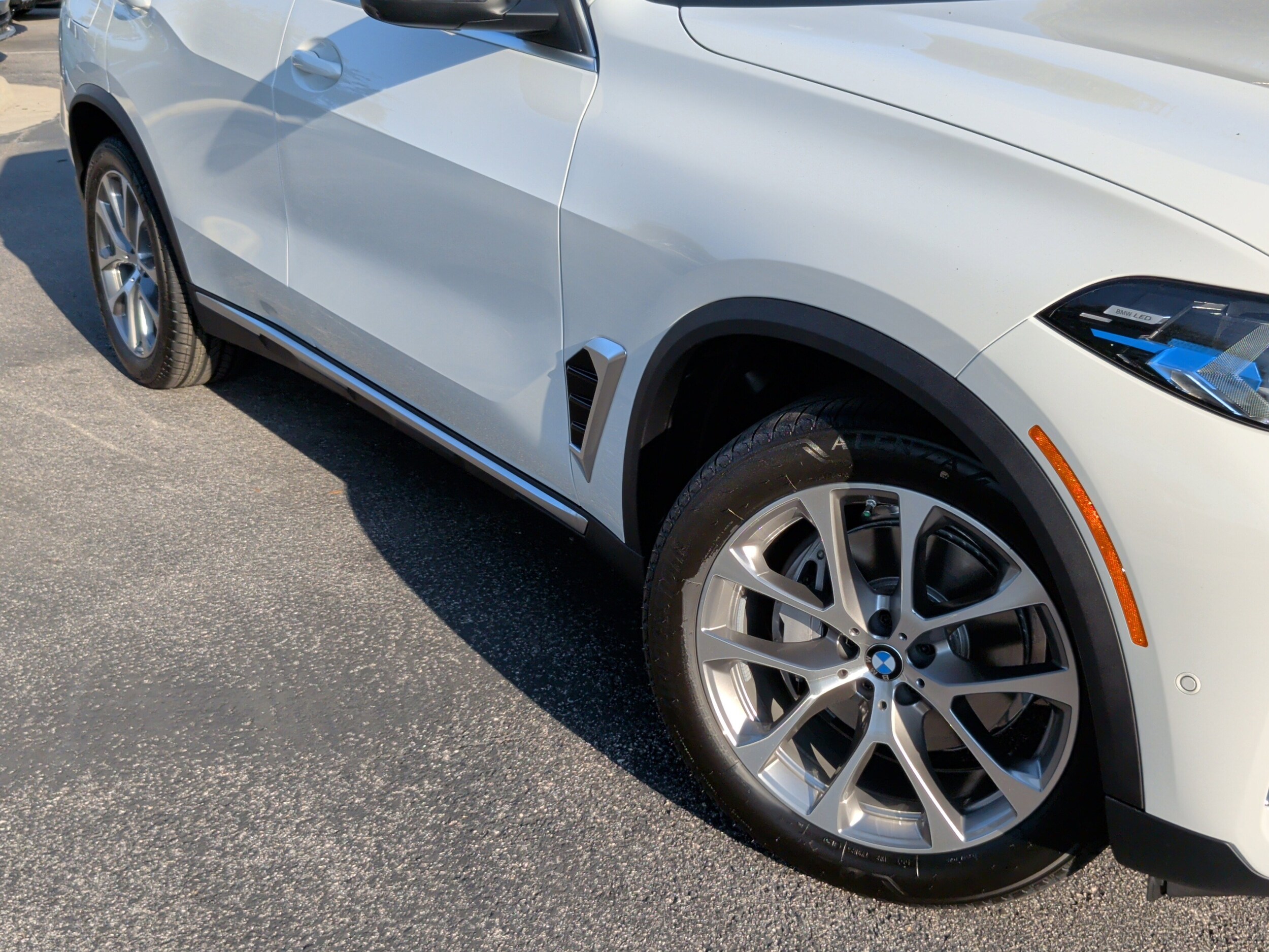 2026 Bmw X5 xDrive40i photo 3