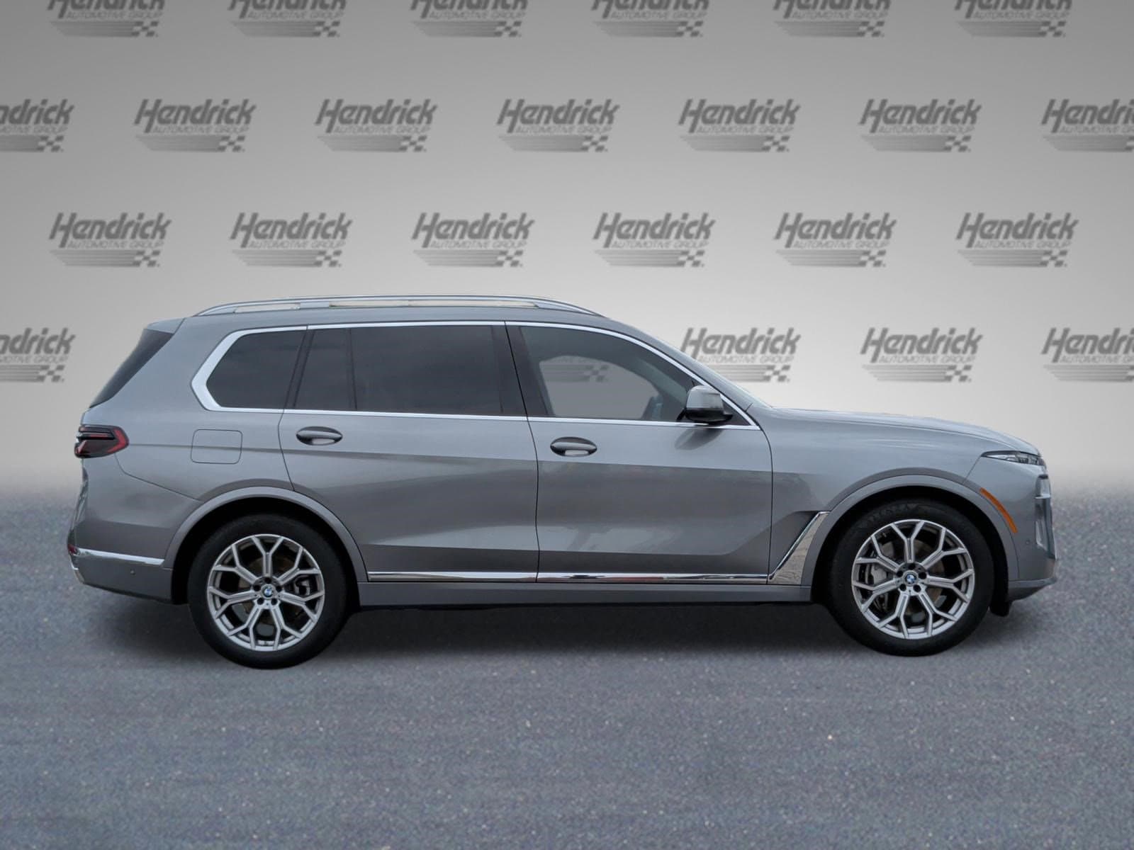 2024 BMW X7 xDrive40i photo 4