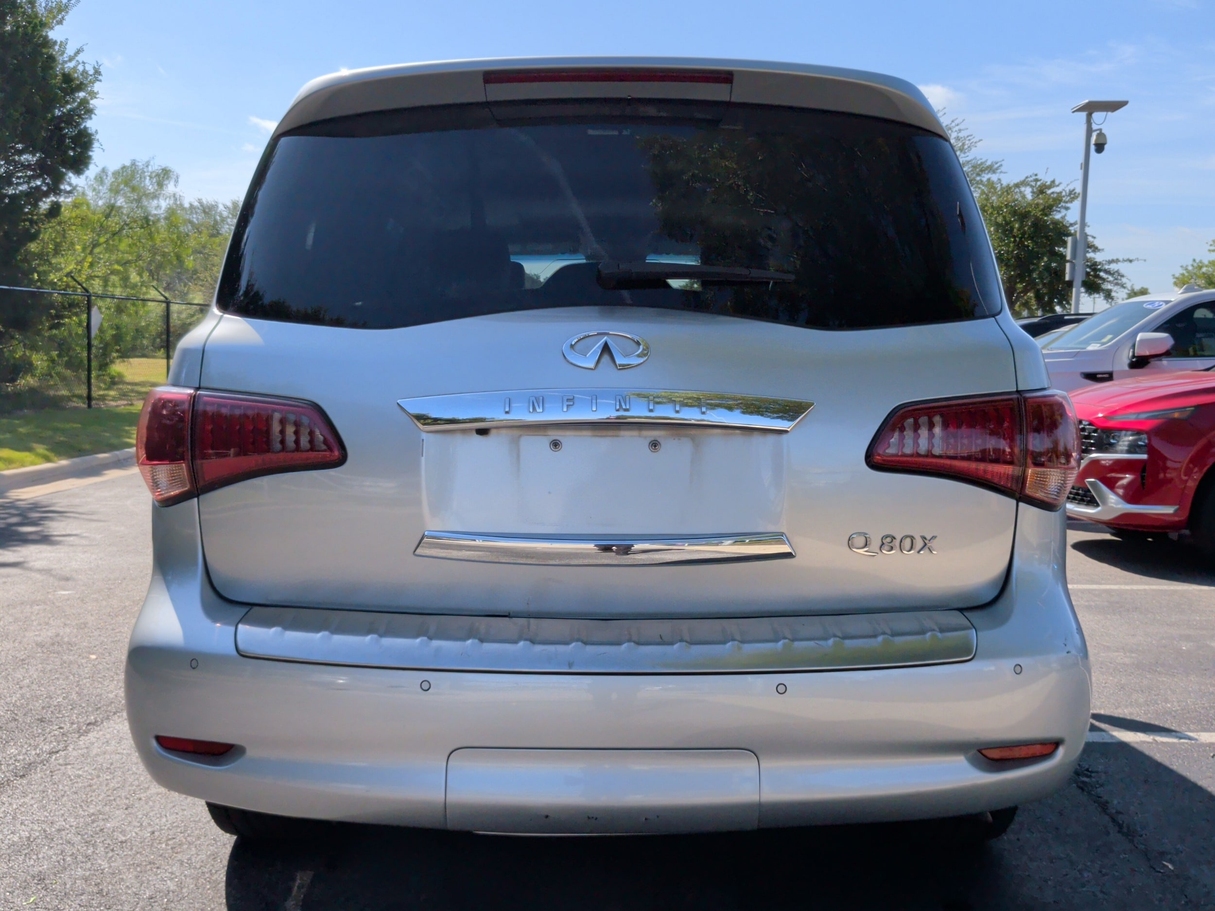 INFINITI QX80