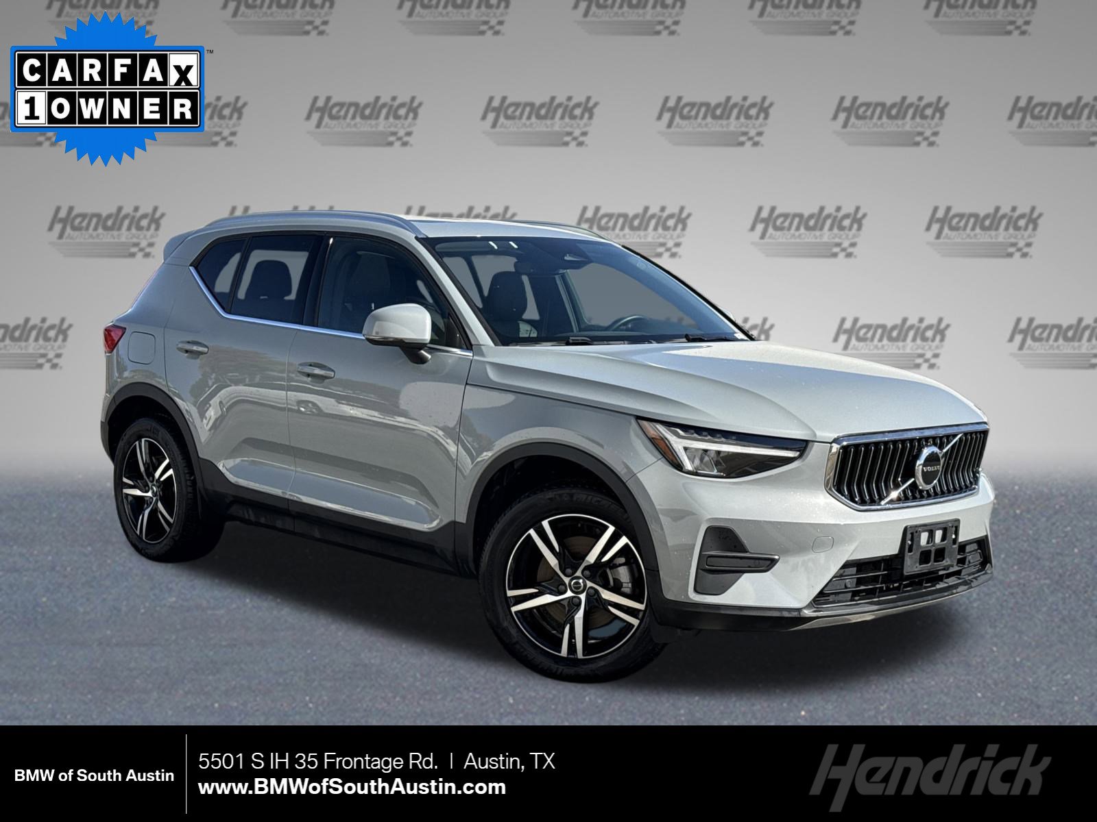 2025 Volvo XC40 Core