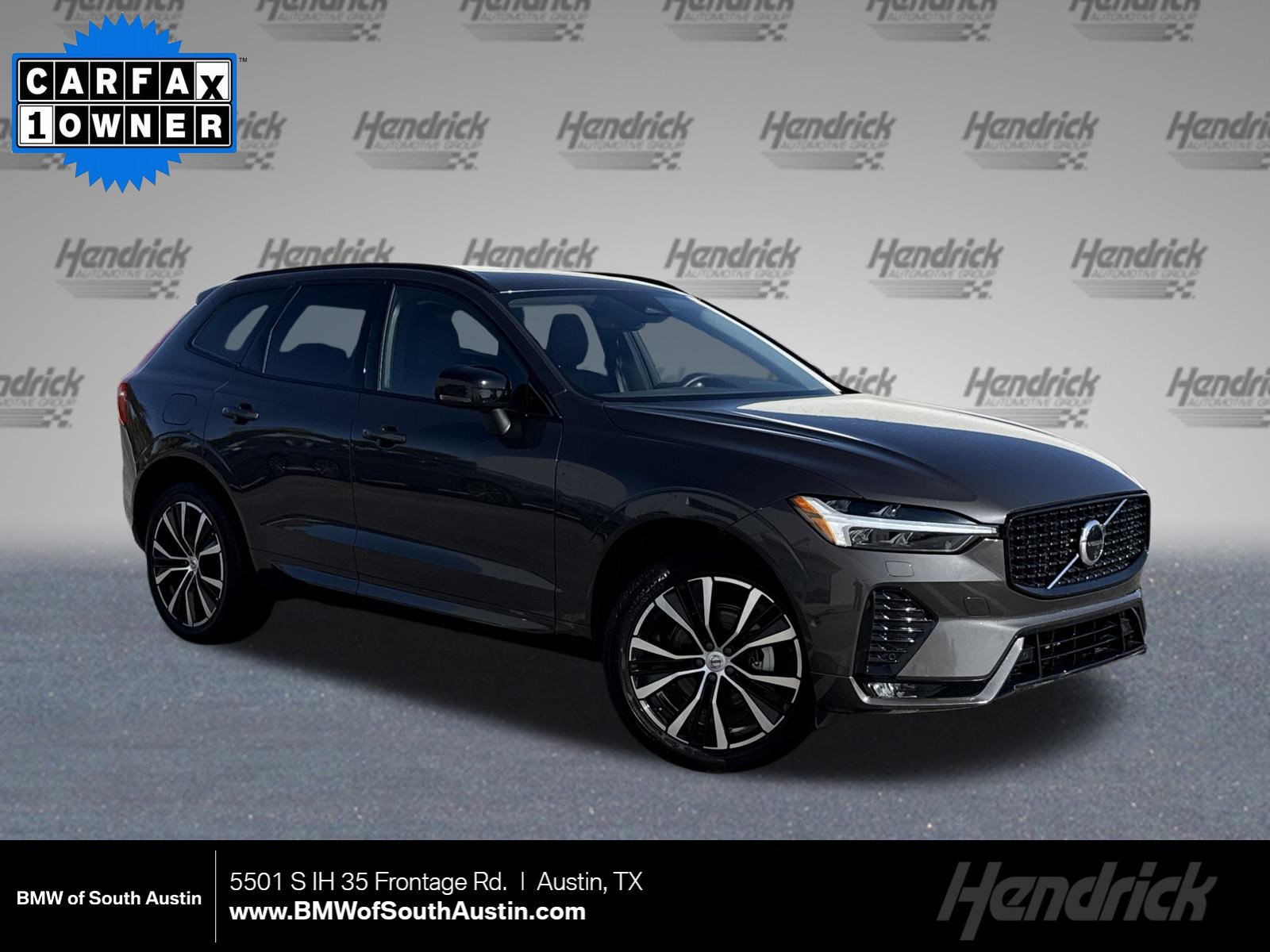 2025 Volvo XC60 Plus's photo