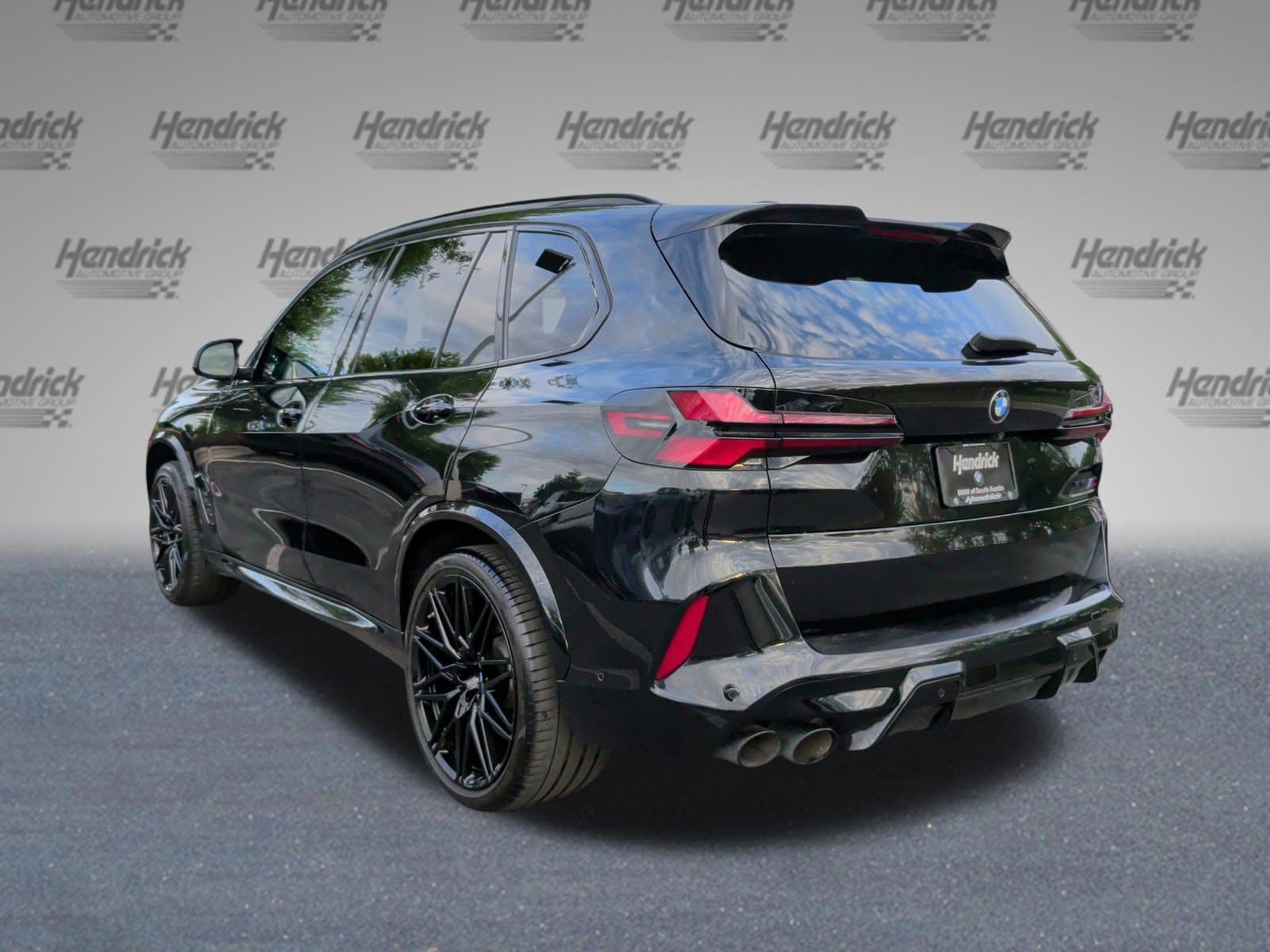 2024 BMW X5 M Competition photo 3