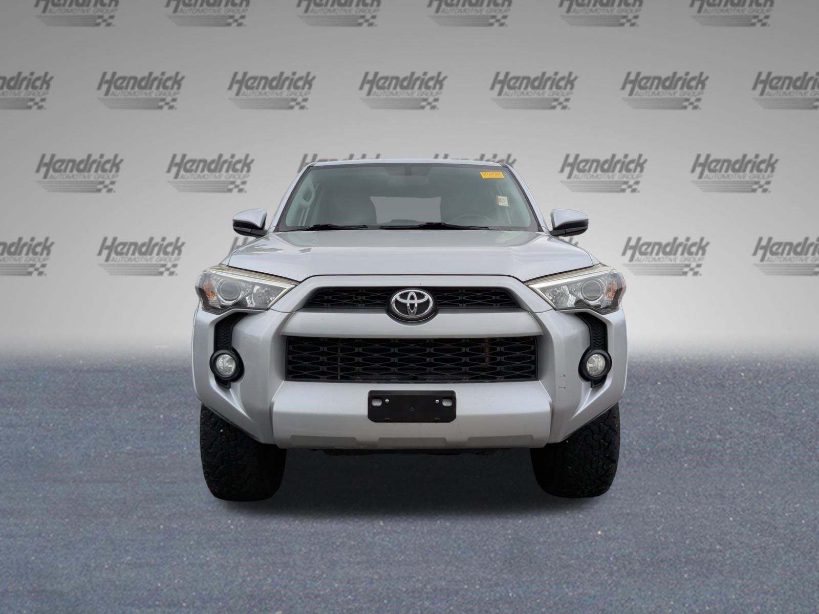 2016 Toyota 4Runner SR5 photo 4