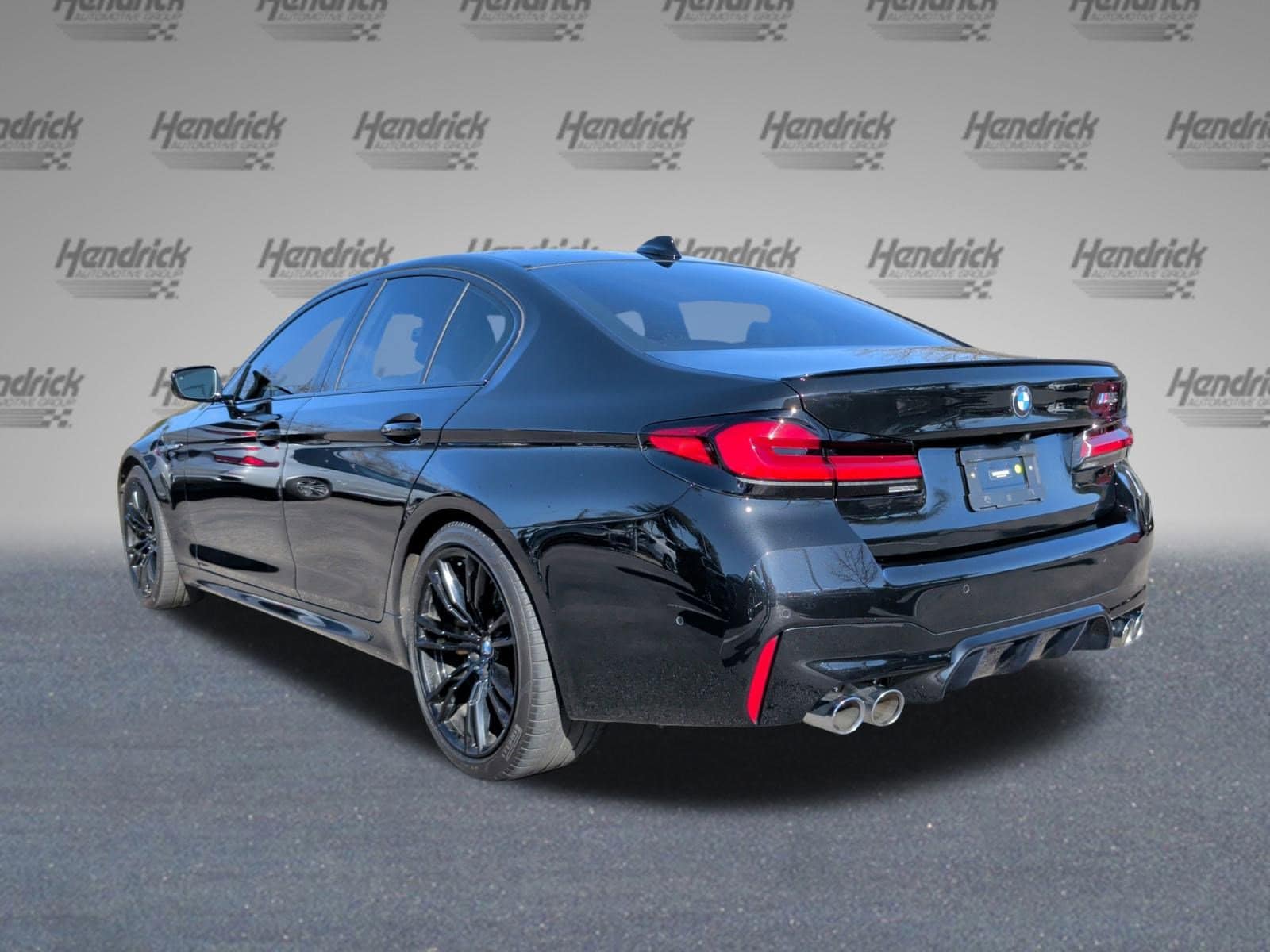 2023 BMW M5 photo 3