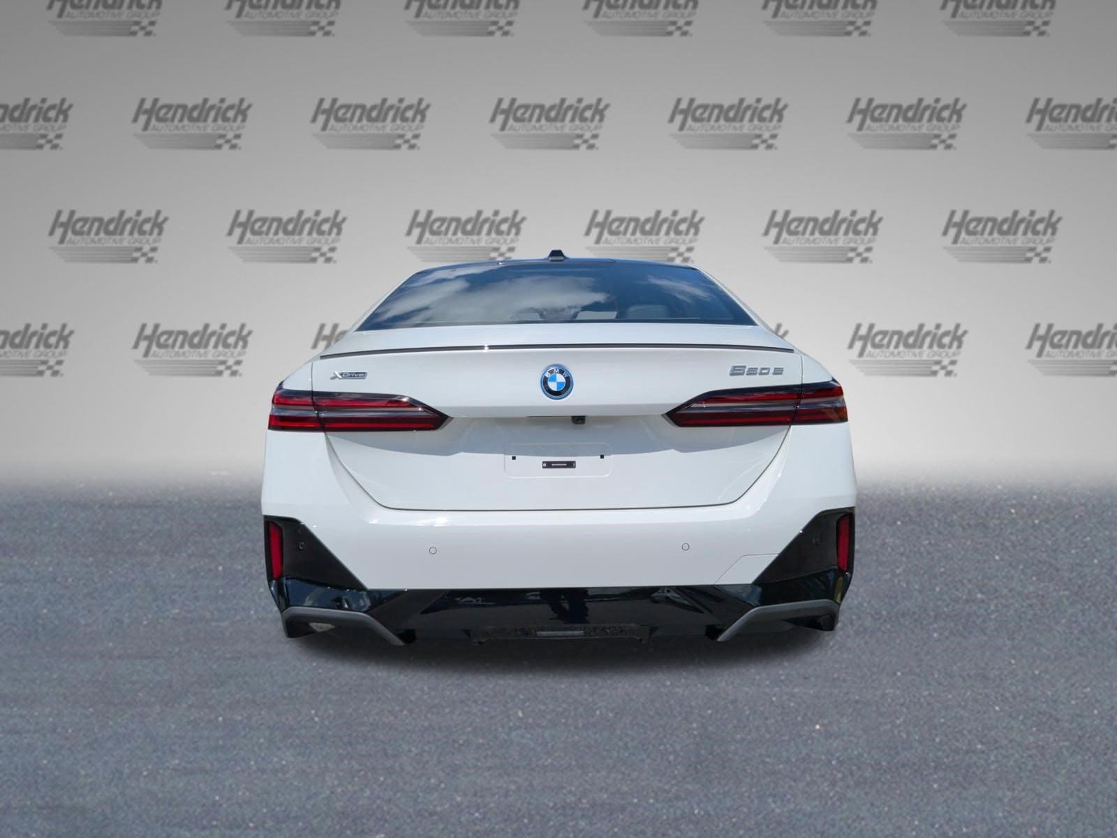 2026 BMW 550e 550e XDrive