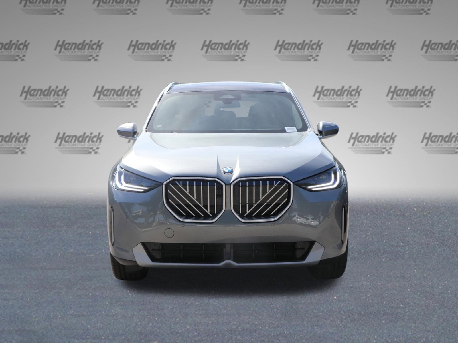 2025 BMW X3 30 xDrive photo 3