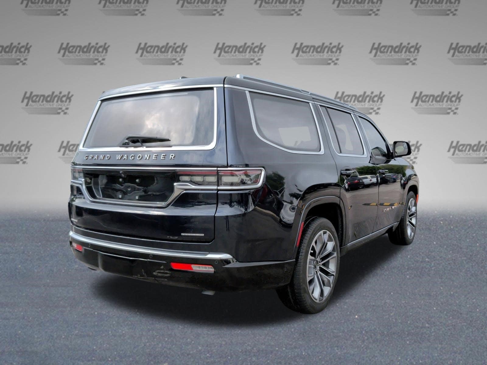 2023 Jeep Grand Wagoneer Series III 4x4 photo 5