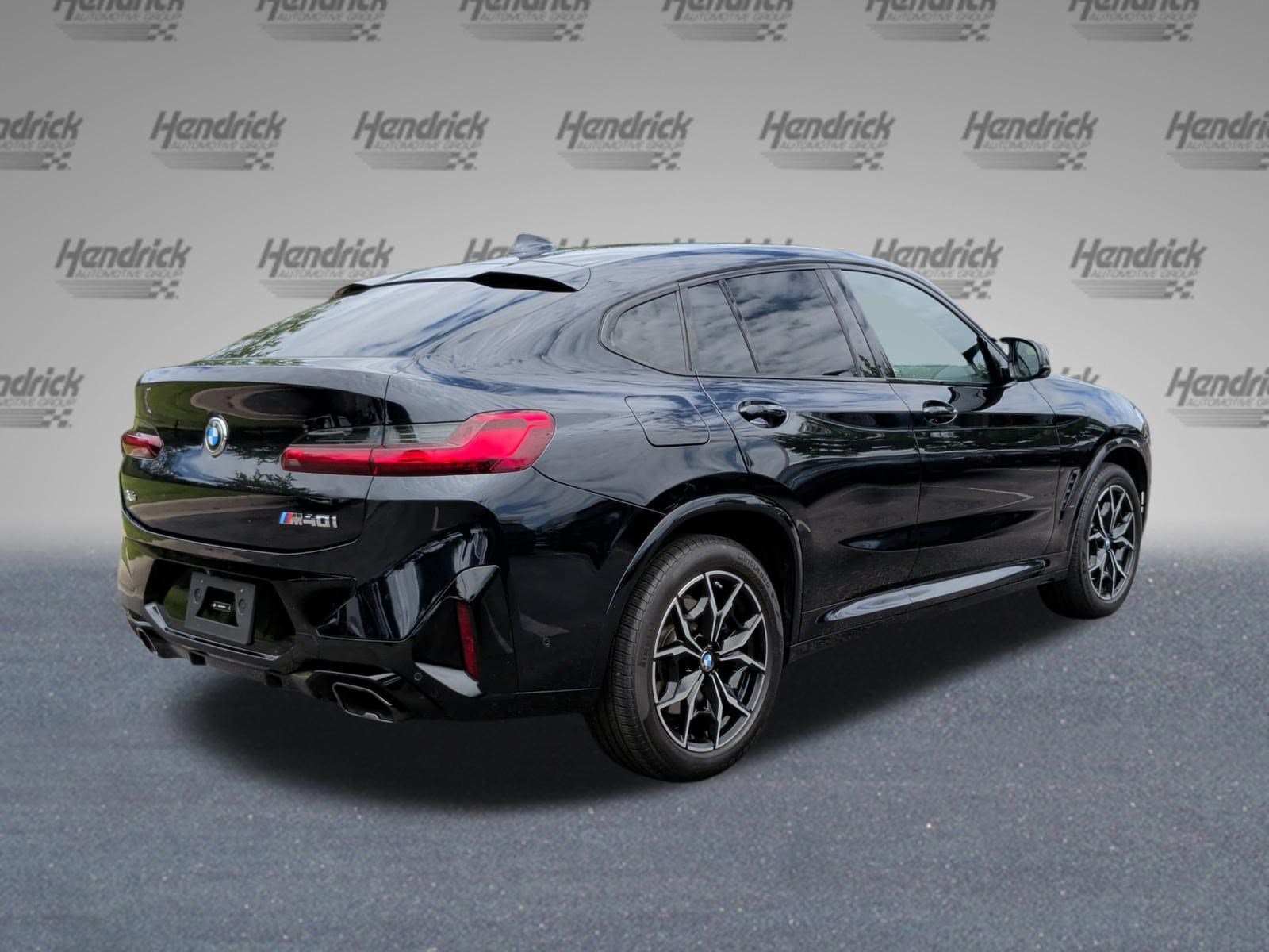 2025 BMW X4 M40i