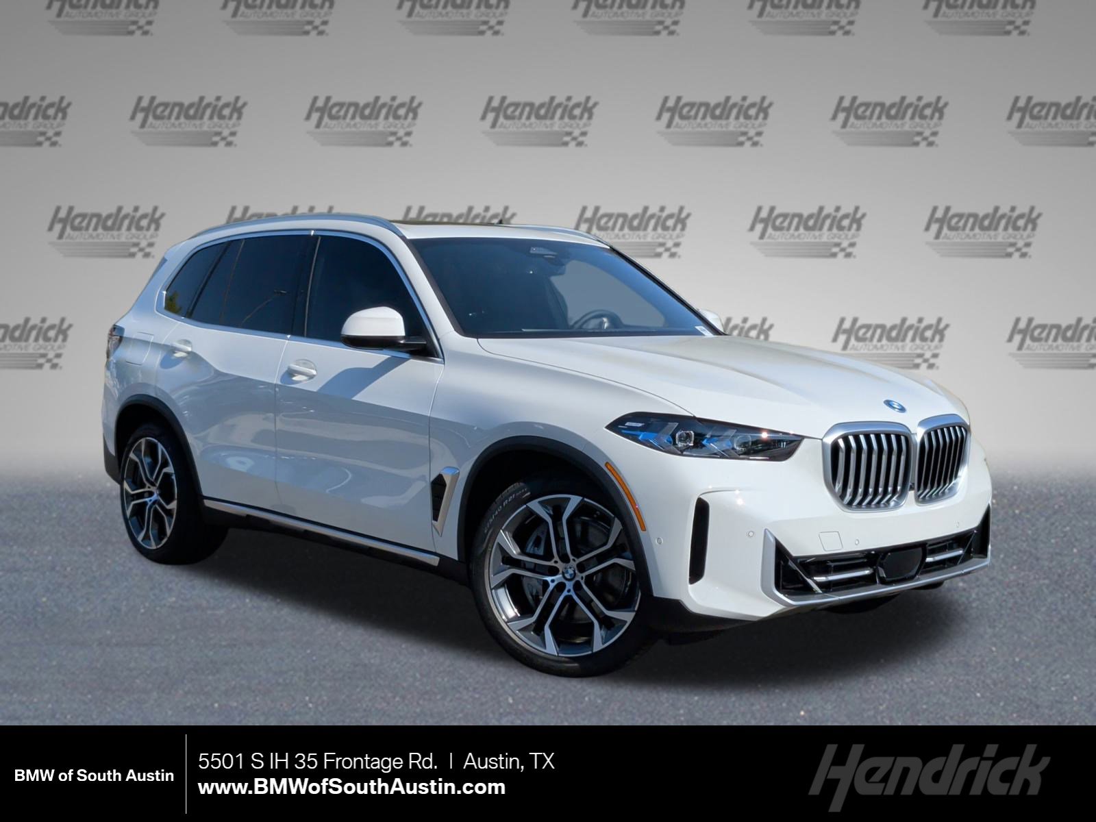2026 BMW X5 50e's photo