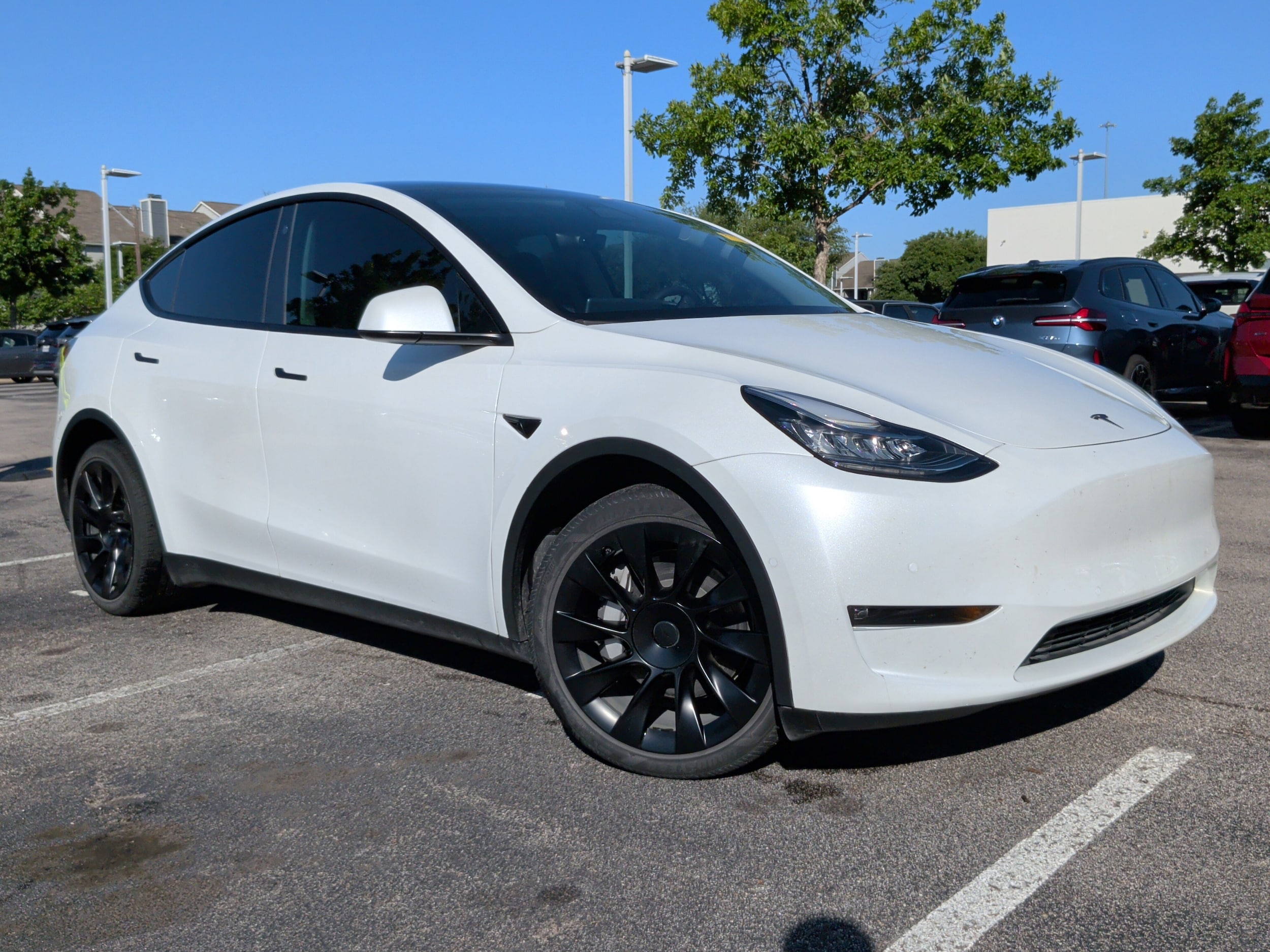 Used 2022 Tesla Model Y Long Range with VIN 7SAYGDEE4NF441104 for sale in Austin, TX