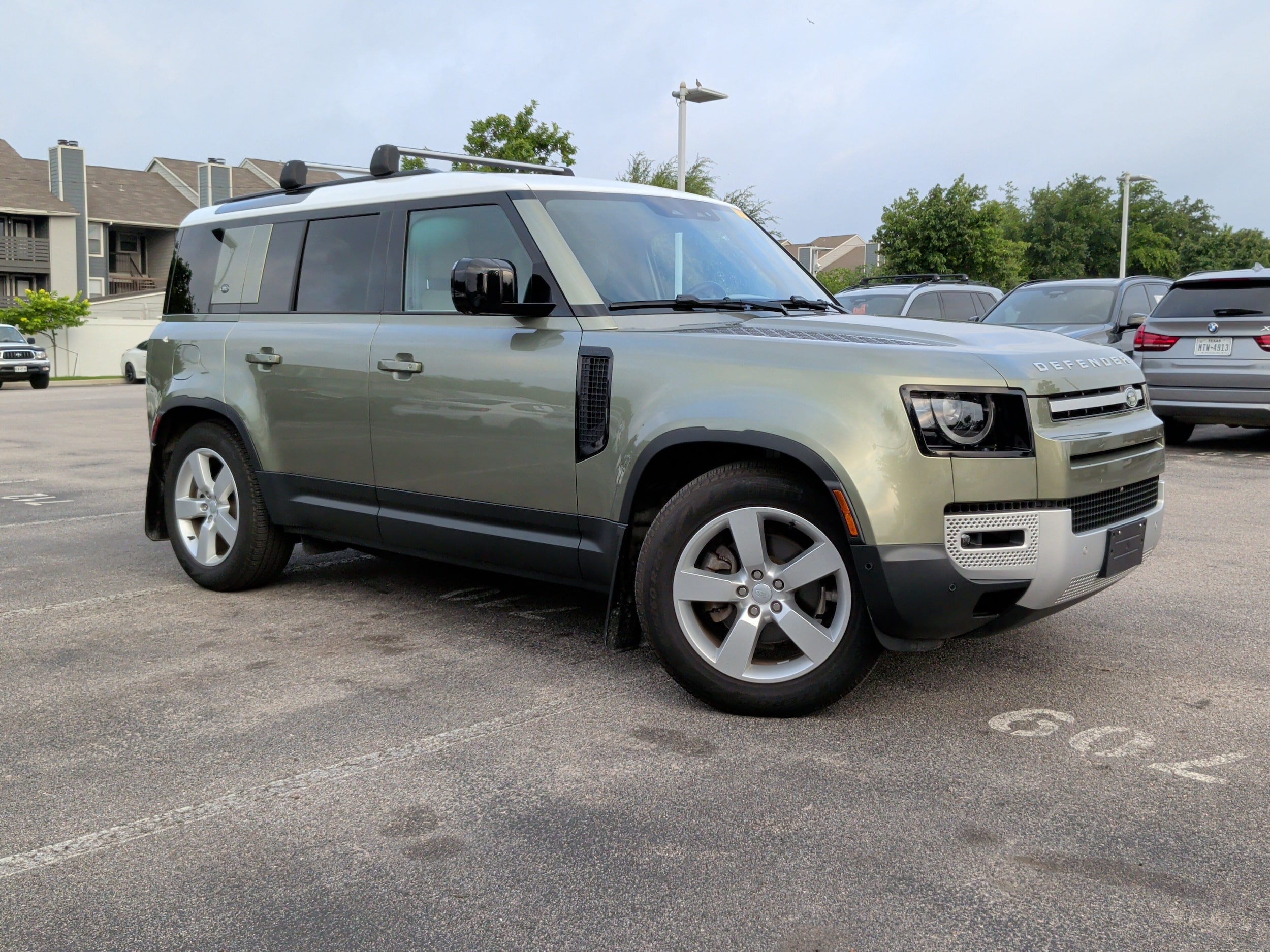 Land Rover Defender 110 S