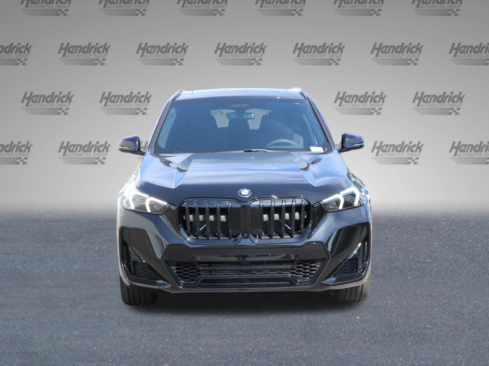 2025 BMW X1 xDrive28i photo 3