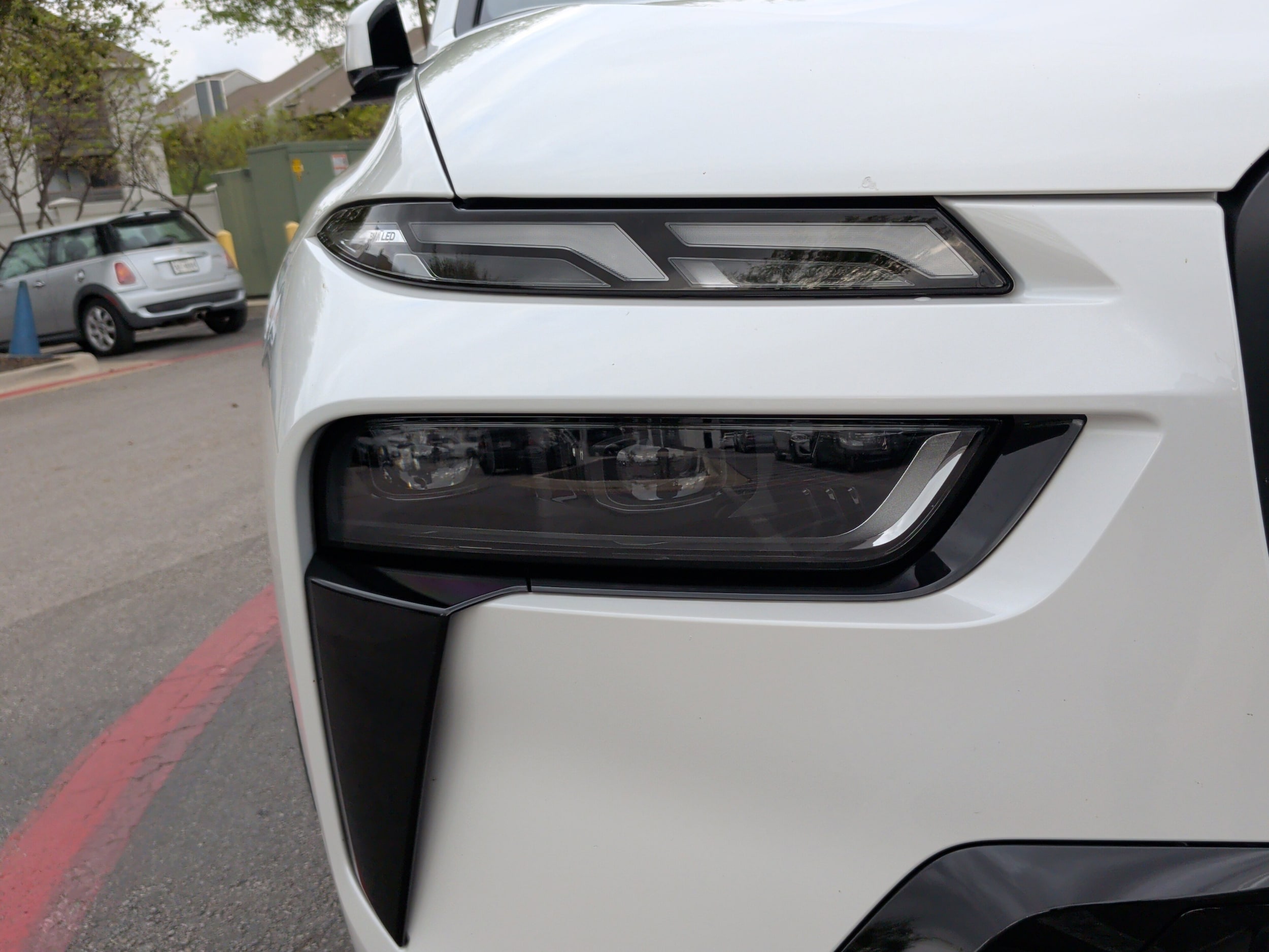 2024 BMW X7 xDrive40i photo 2