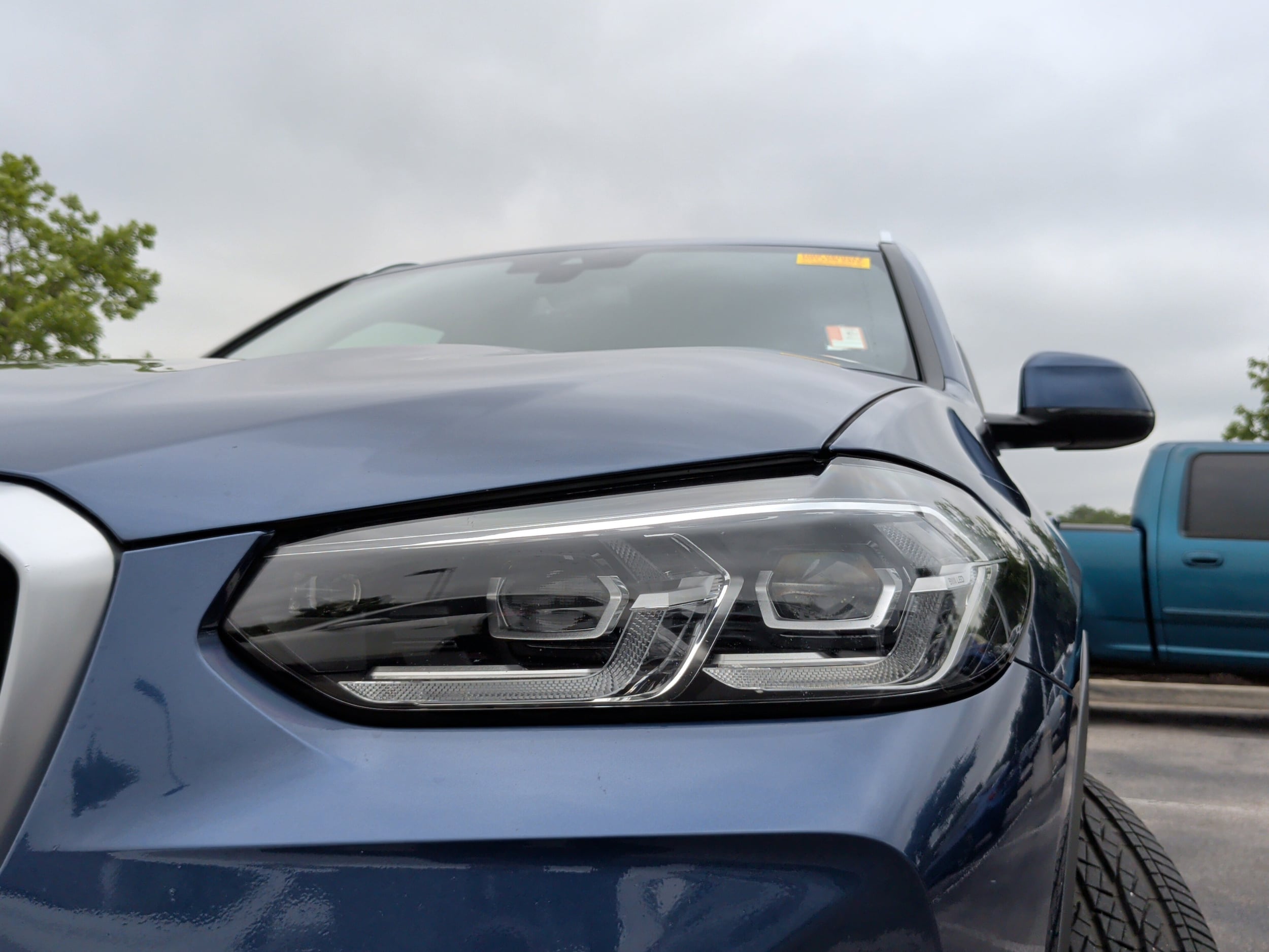2023 BMW X3 sDrive30i photo 2