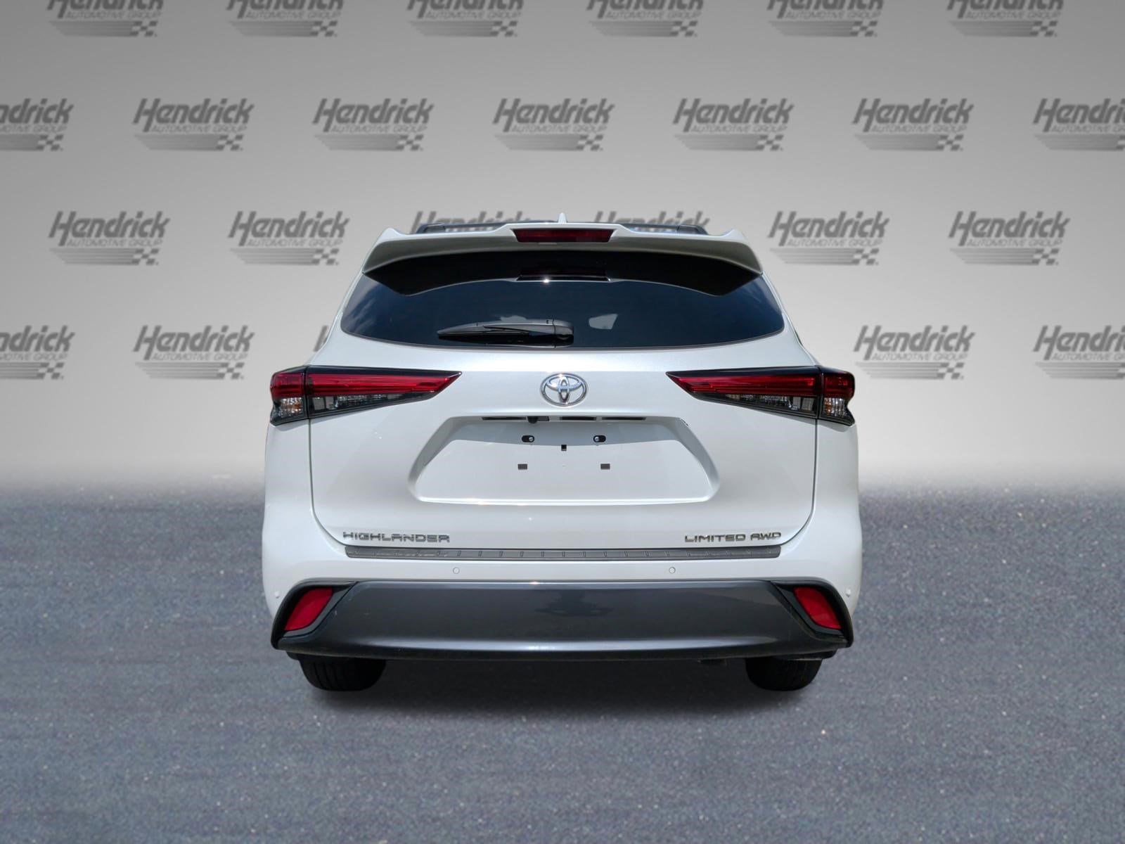 2023 Toyota Highlander Limited photo 6