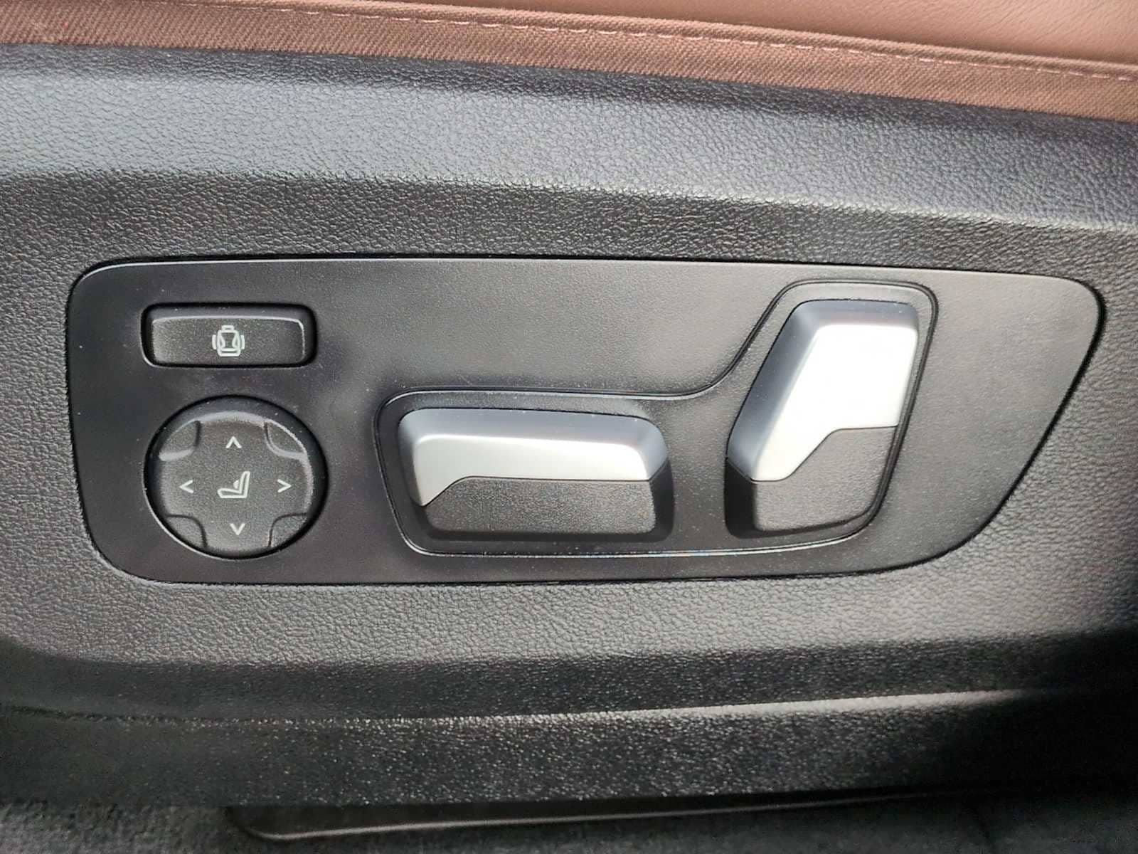 Thumbnail: 2023 BMW X5 - 18