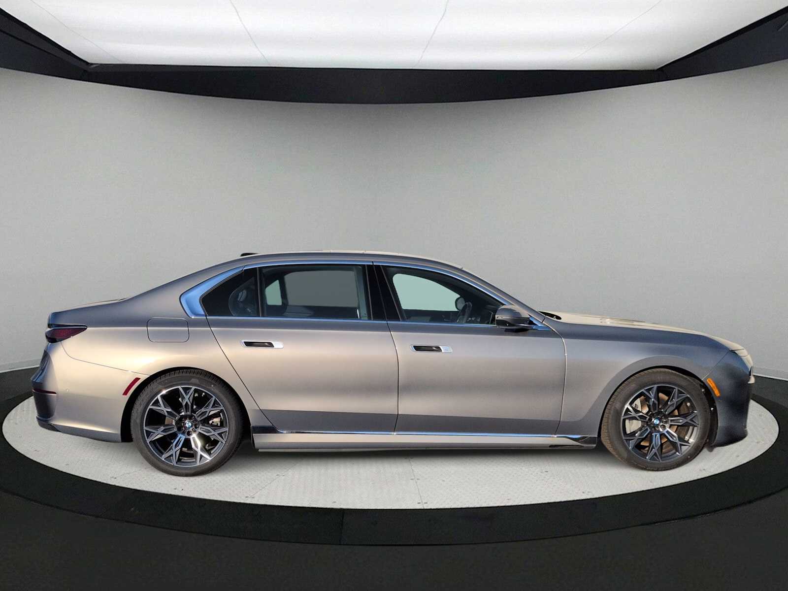 Thumbnail: 2025 BMW i7 - 9