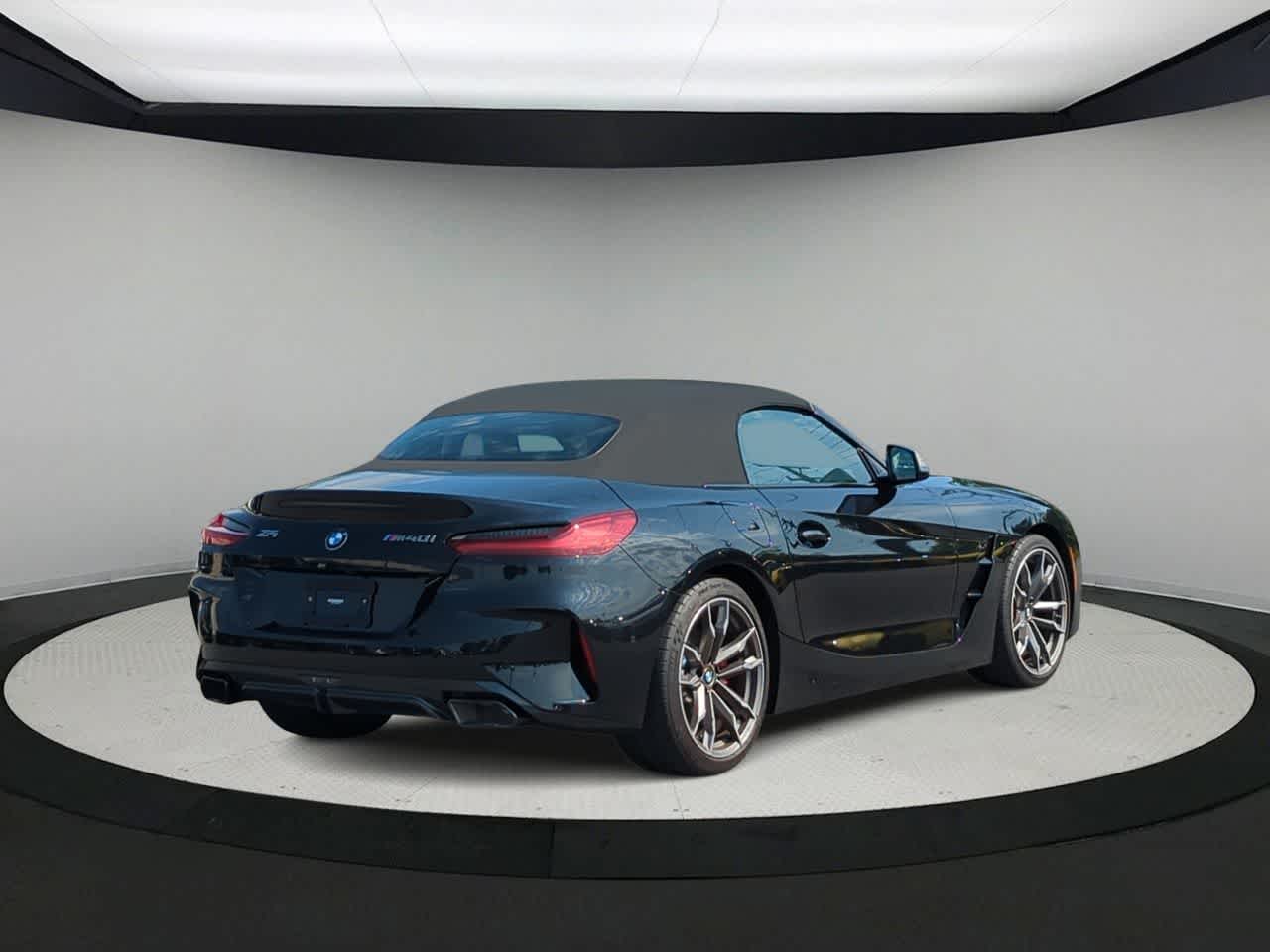Thumbnail: 2022 BMW Z4 - 8