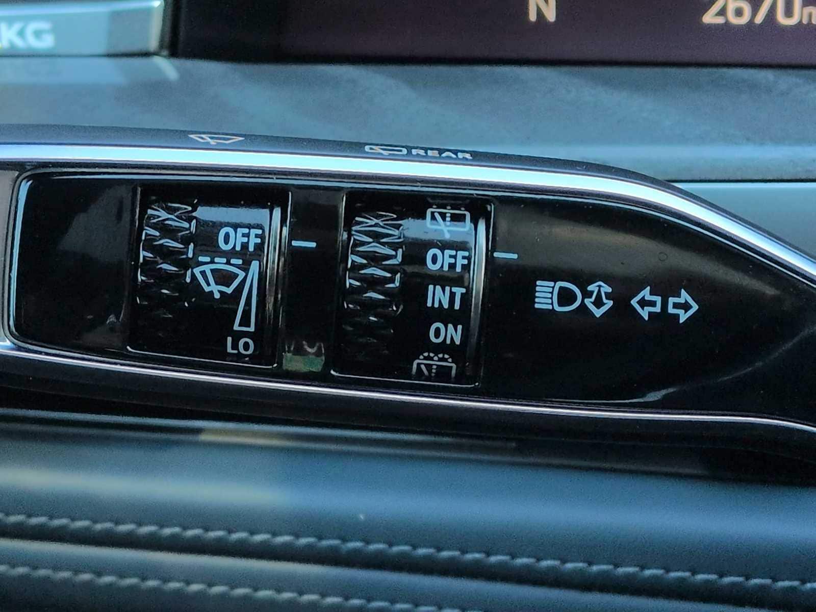 Thumbnail: 2025 Cadillac Escalade IQ - 28