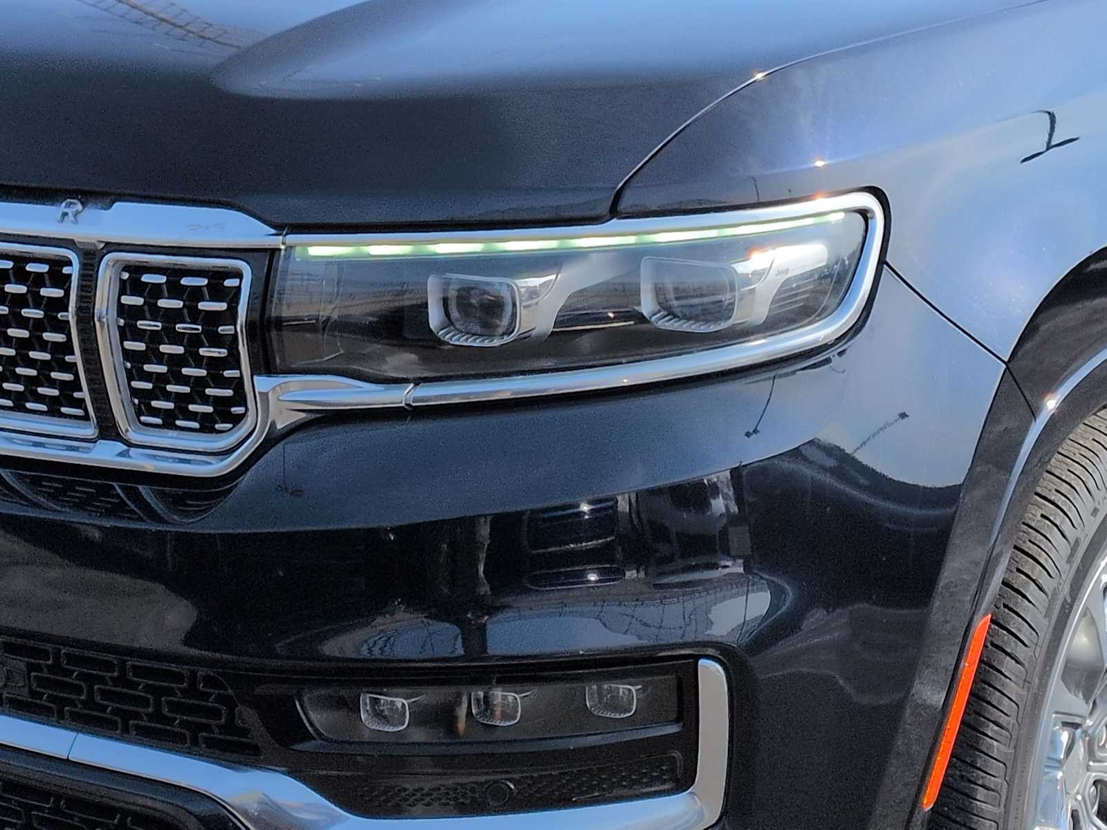 Thumbnail: 2023 Jeep Grand Wagoneer - 12