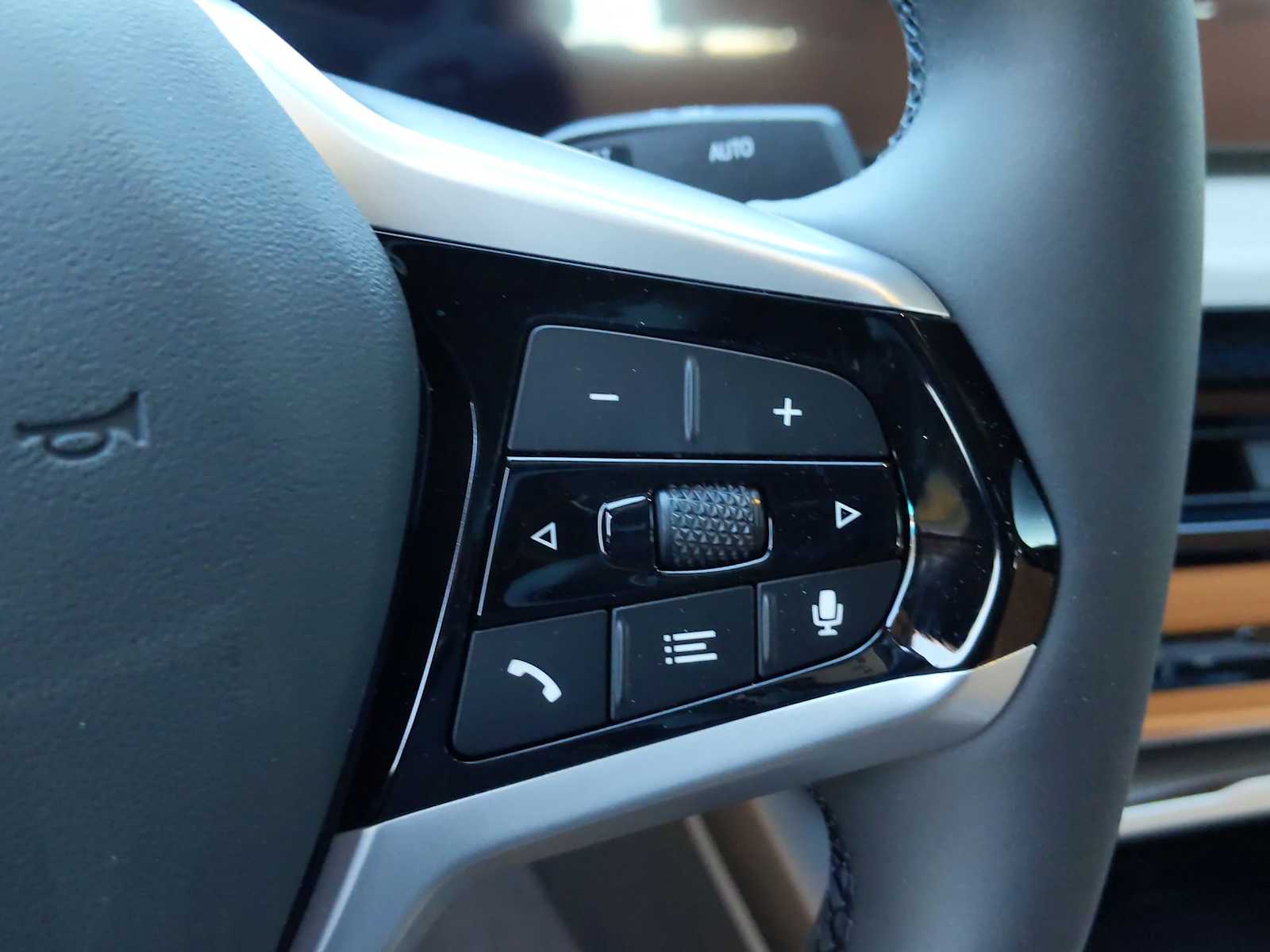 Thumbnail: 2025 BMW i4 - 26